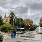 Kathedrale von Palma im Regen