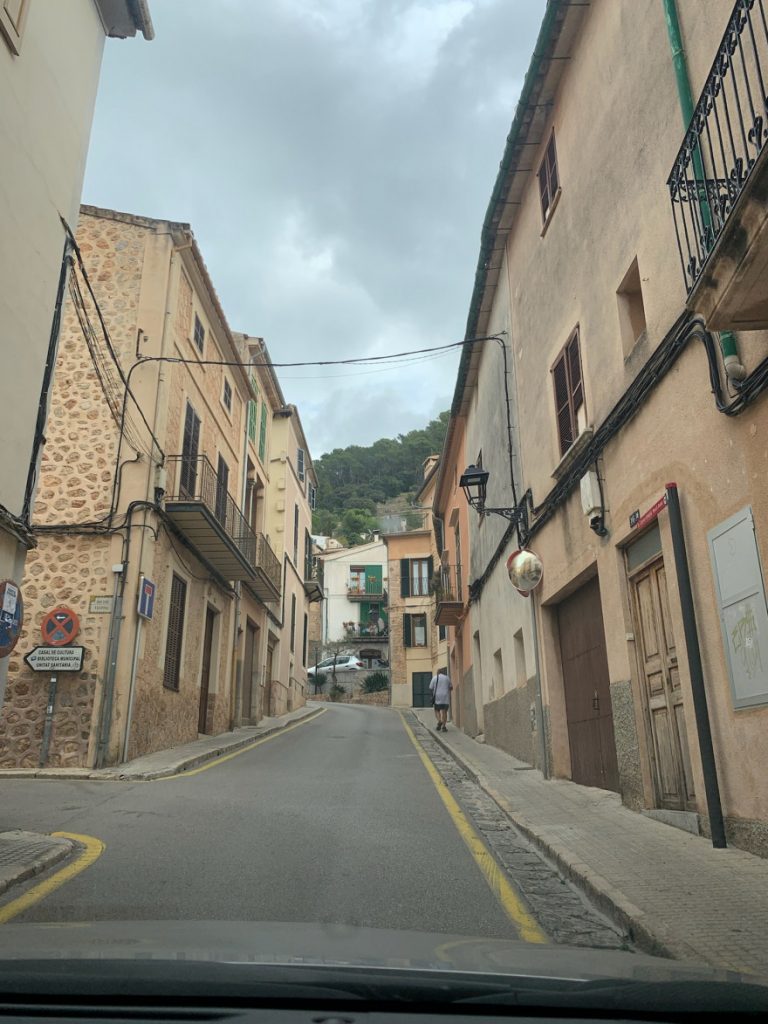 Wanden auf Mallorca Castell Alaro Autofahrt Durch Bunyola nach Orient 1