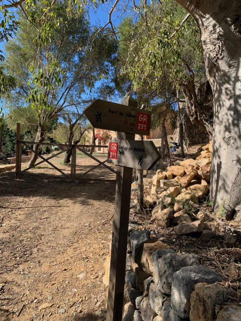 Wandern auf Mallorca Runde von Port de Soller Cap Gros und Refugi Muleta 35