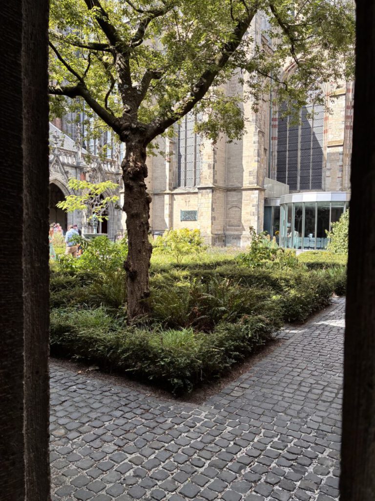 Städtetrip Utrecht Im Dom und Kreuzgang 17